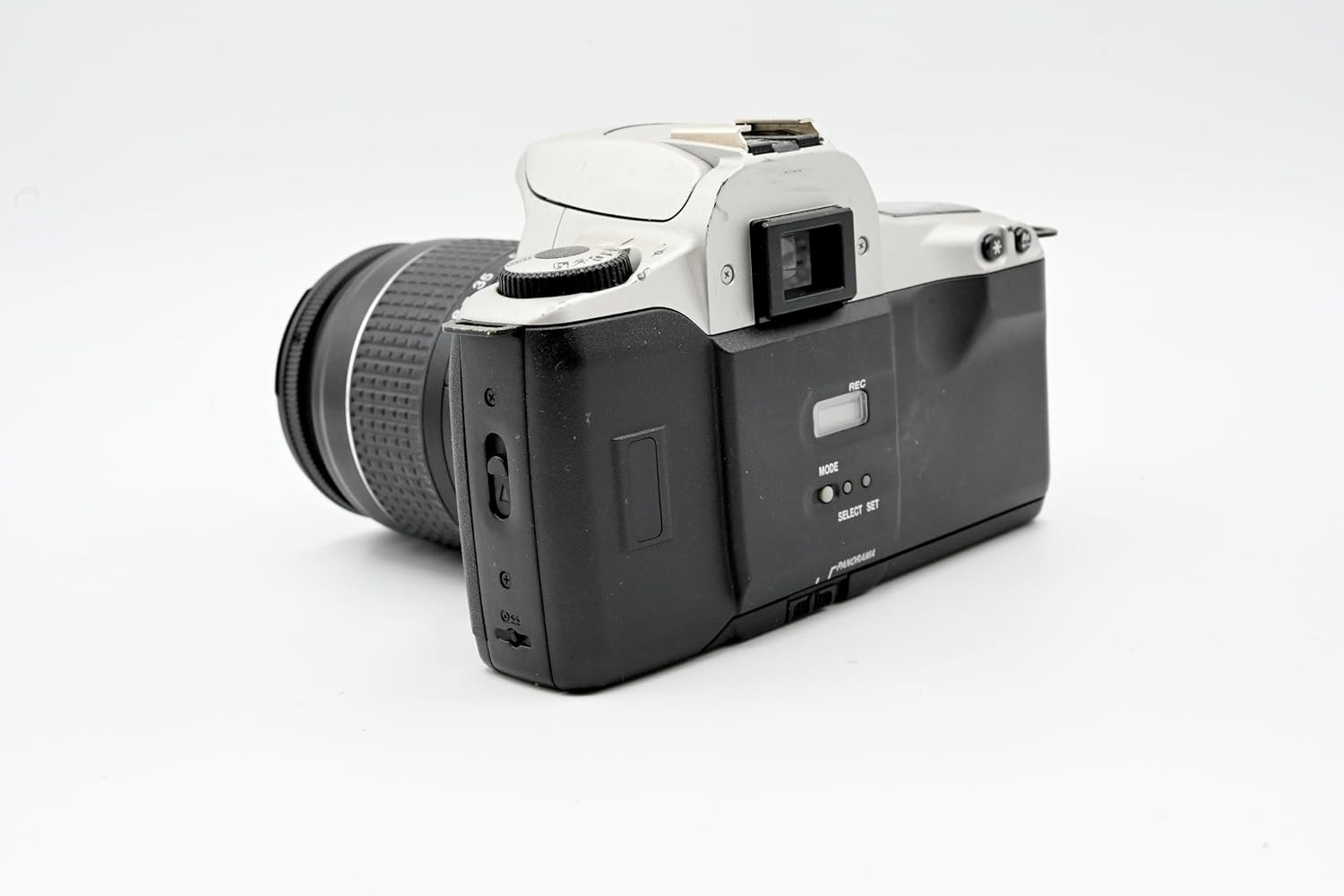 Canon EOS Kiss III (AKA EOS Rebel 2000 in USA/Canada) Auto Focus SLR Film Camera with Canon 28-80mm EF Lens (Renewed)