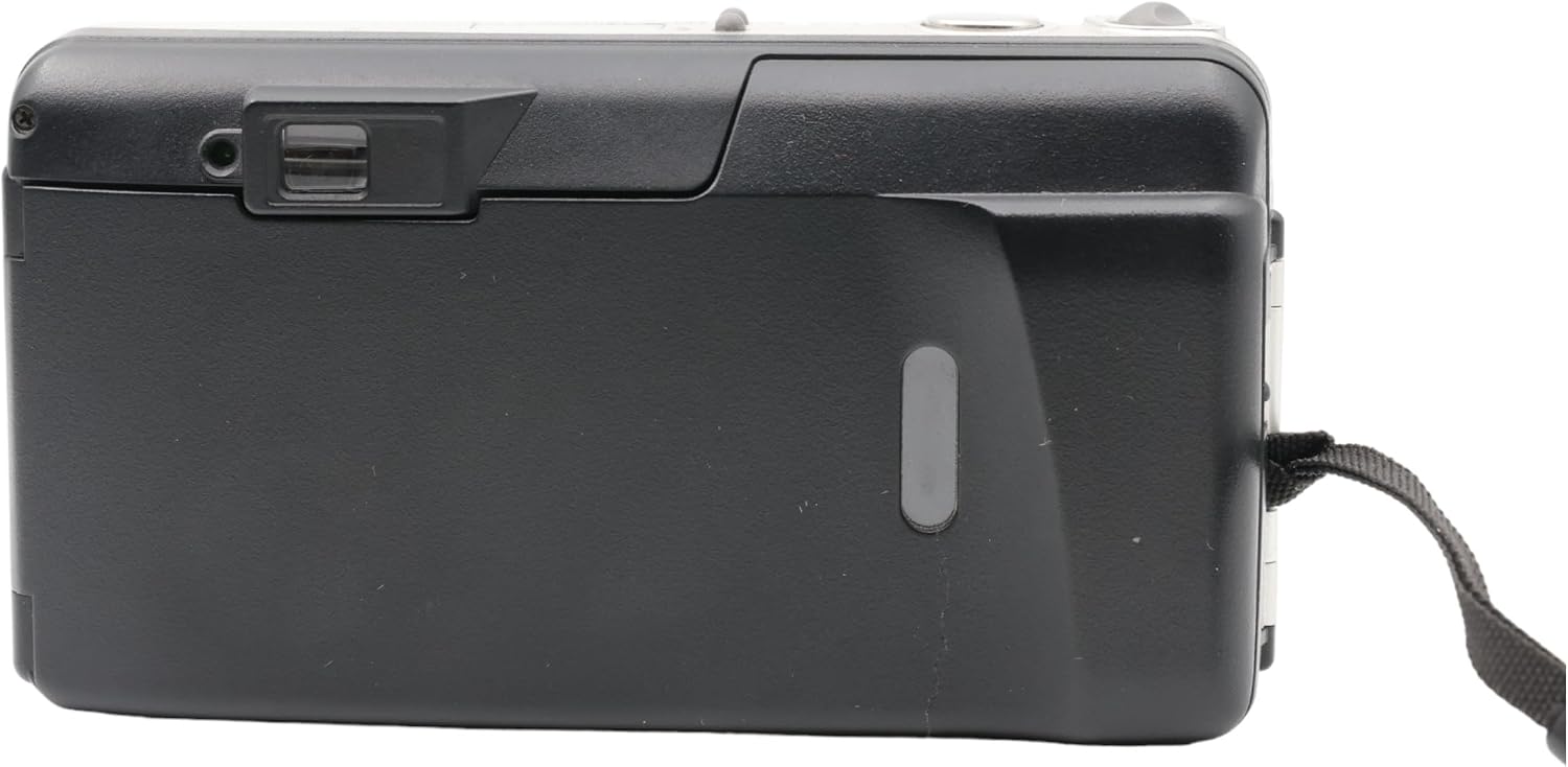 Olympus Superzoom 70 G – 35mm Point-and-Shoot Film Camera – 38–70 mm Zoom Lens, Auto Focus, Built-In Flash (Renewed)