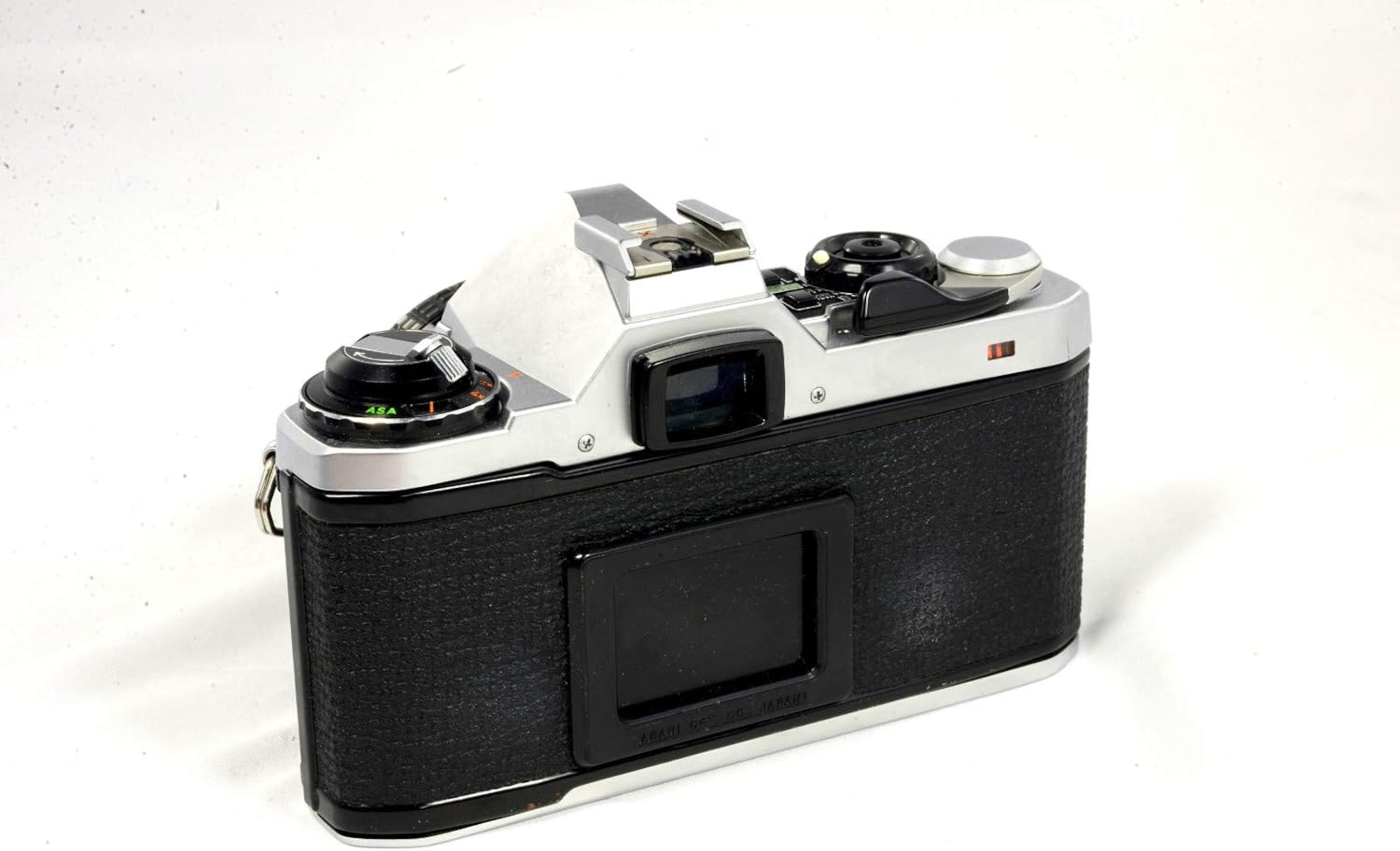 Pentax ME Super 35mm SLR Film Camera with 50MM MF Pentax PK Mount lens system. Custom Shutter, ISO, and aperture settings. Automatic shooting is available. (Renewed)
