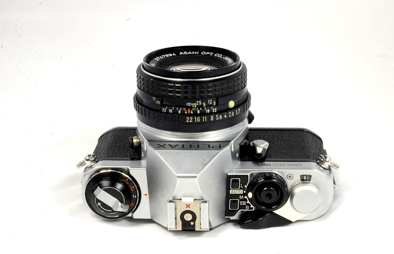Pentax ME Super 35mm SLR Film Camera with 50MM MF Pentax PK Mount lens system. Custom Shutter, ISO, and aperture settings. Automatic shooting is available. (Renewed)