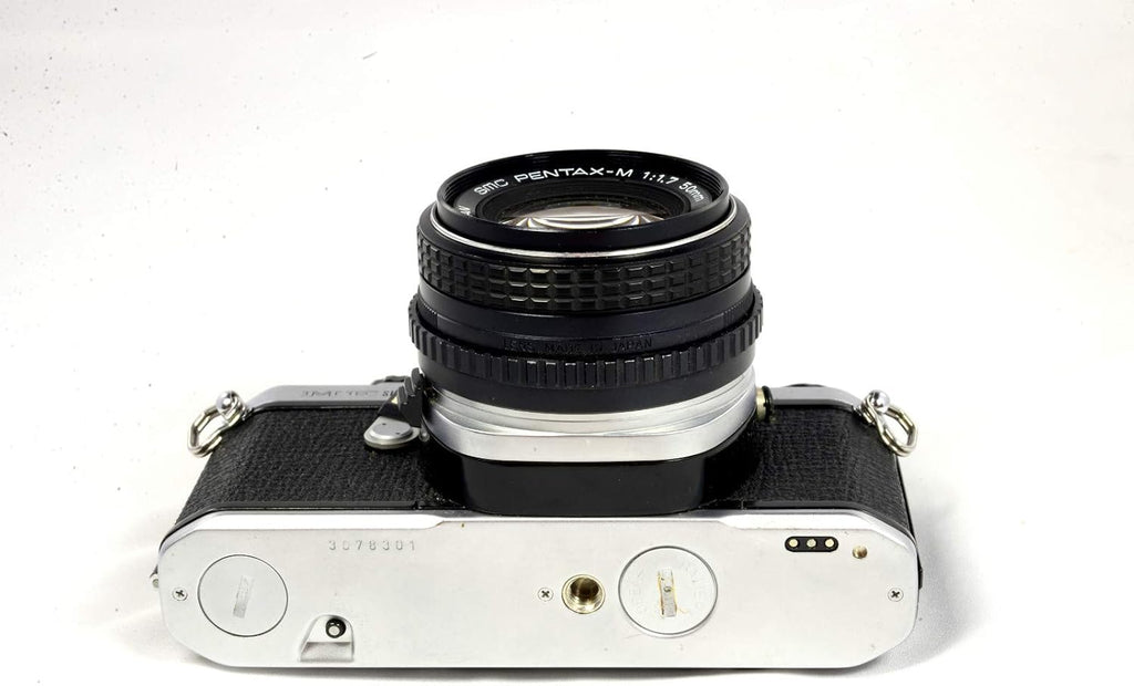 Pentax ME Super 35mm SLR Film Camera with 50MM MF Pentax PK Mount lens system. Custom Shutter, ISO, and aperture settings. Automatic shooting is available. (Renewed)