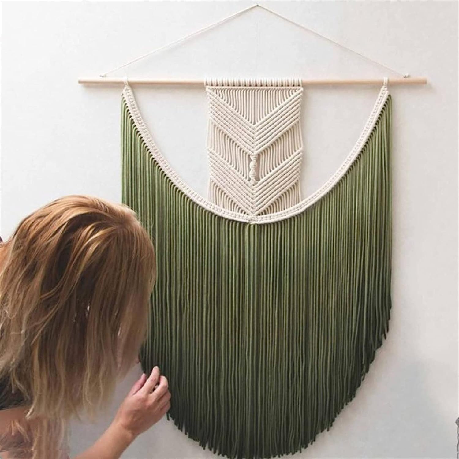 Modern Wall Decor Woven,Wall Hanging Art Tapestry, Macrame Wall Hanging Woven Macrame Tassel Boho Wall Decor for Bedroom Tapestry Handmade Bohemian Wall Art Home Ornament (Green)