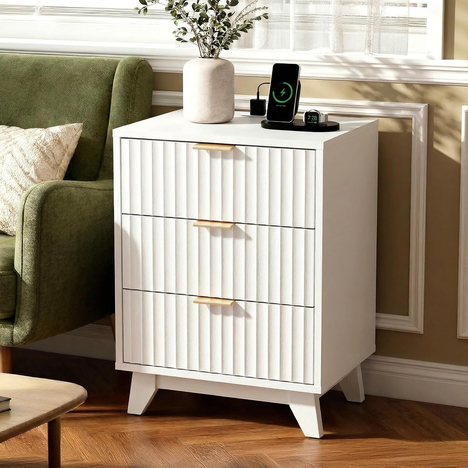 VINGLI White Nightstands Set of 2 with Charging Station, Fluted White Night Stand Bedside Table with Drawers for Bedroom, Fluted Bedside Table/End Table/Side Table, 17.72' W*13.78' D*23.62' H, 2 pcs