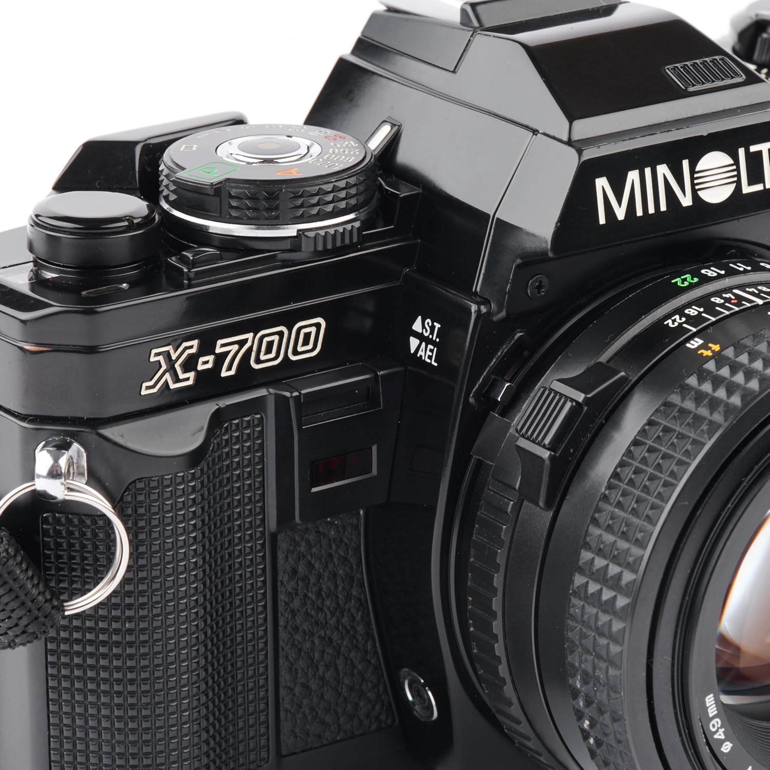 Minolta X-700 35MM SLR Film Camera with MD mount lens System. Included 50mm f/2 Manual Focus Lens (Renewed)