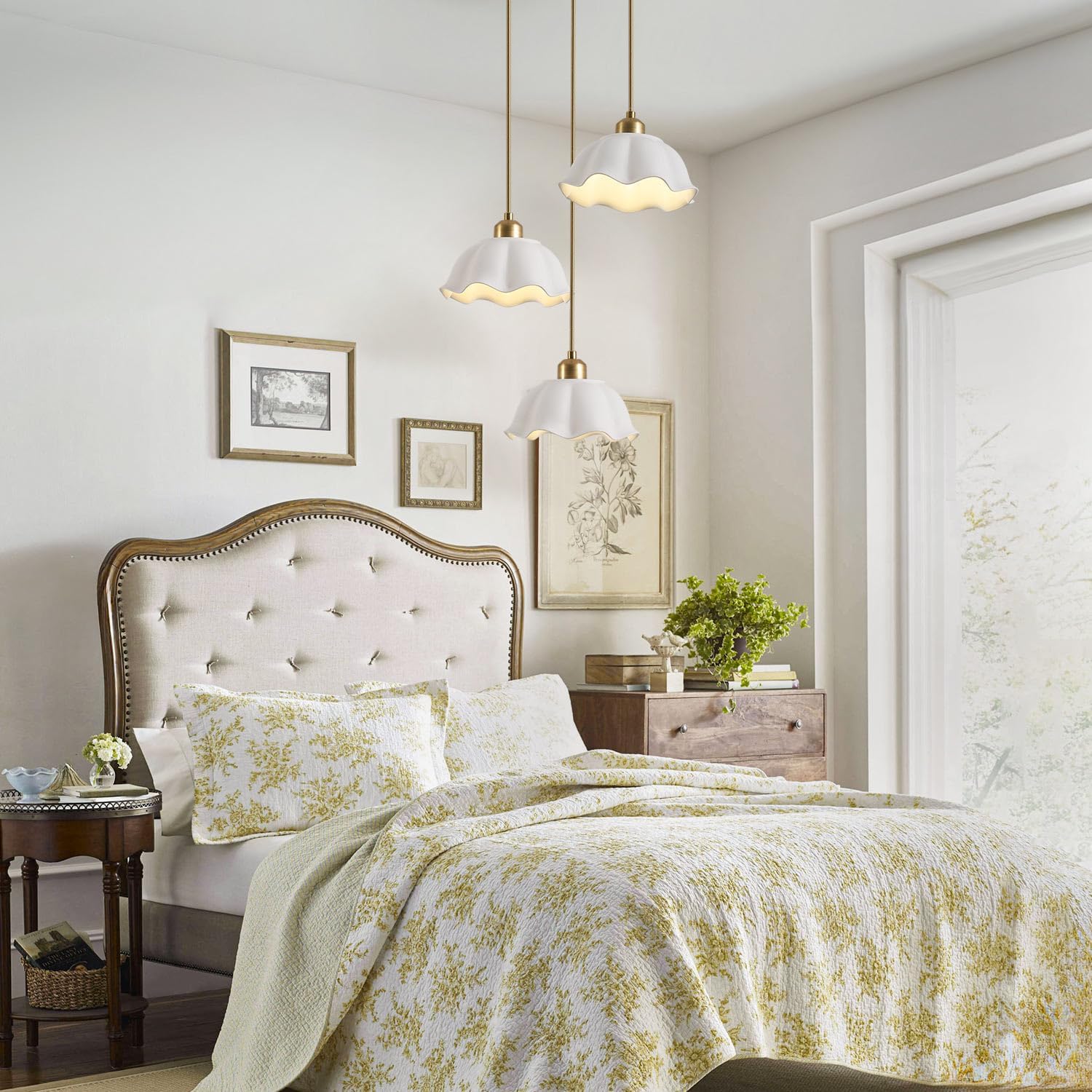 3 Light Pendant Light Minimalist Style Ceiling Hanging Lamp Retro White Wave Ceramic Lampshade Brass Finish Ceiling Light for Kitchen Island Bedroom Bedside
