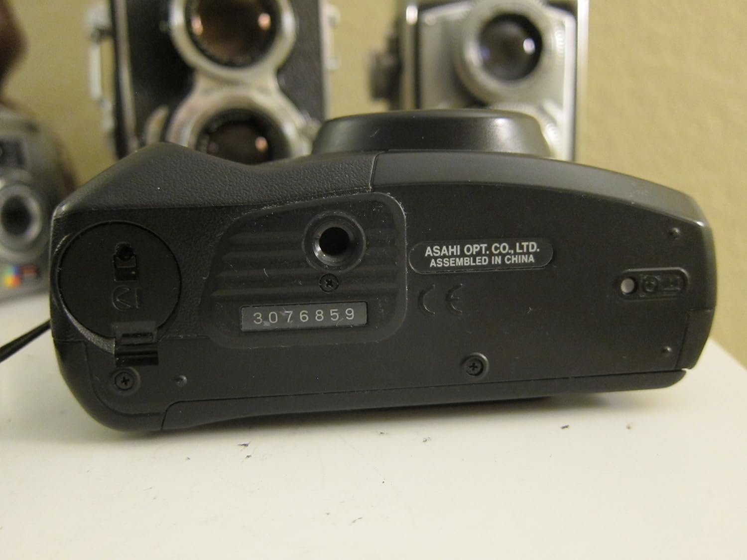 Pentax IQ Zoom EZY-R 35mm Zoom Camera