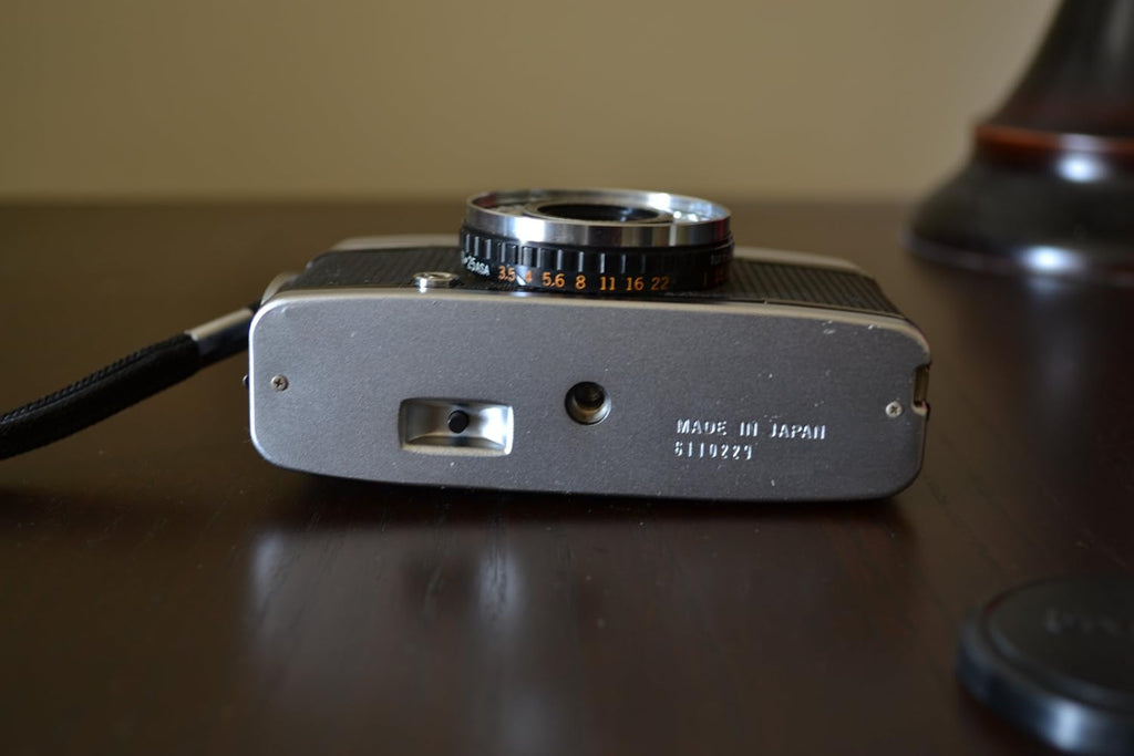 Olympus Pen EE-3 Half Frame 35mm Camera With 28mm F/3.5 Lens