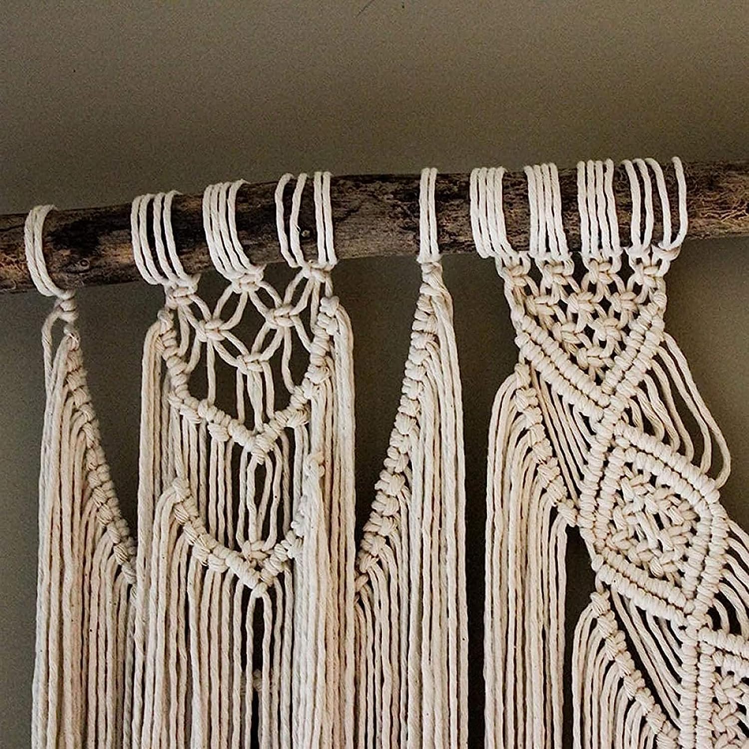 Modern Wall Decor Woven,Wall Hanging Art Tapestry, Macrame Wall Hanging Art Woven Wall Decor Cotton Handmade Boho Macrame Tapestry Chic Home Decor for Home (Beige)
