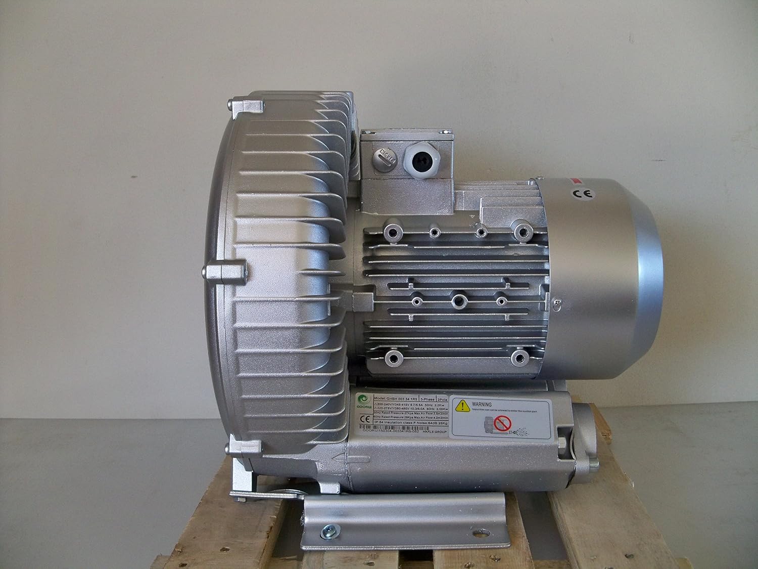 3.4 Hp Regenerative Blower 220V-480V/3Phase, 150 CFM, 116'H2O Max Press. Goorui-USA GHBH 003 34 1R5