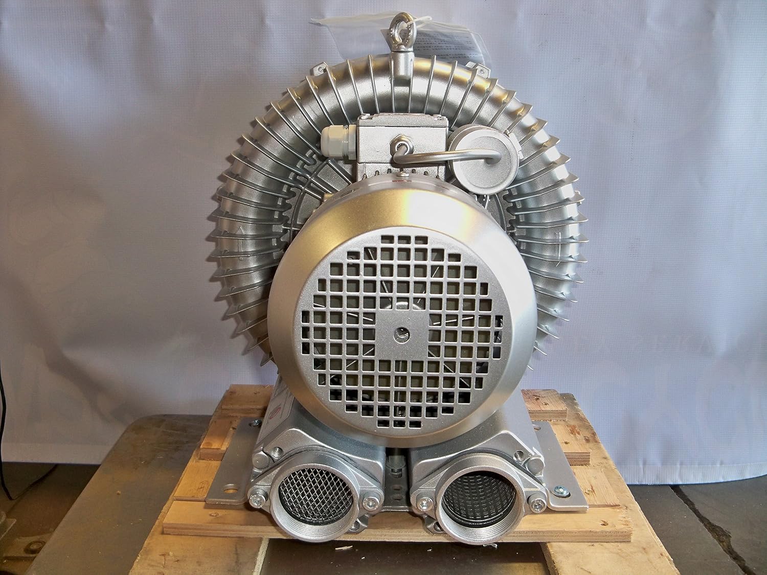 3.4 Hp Regenerative Blower 220V/1 Phase, 221CFM, 80'H2O press. Goorui-USA GHBH 003 12 1R7