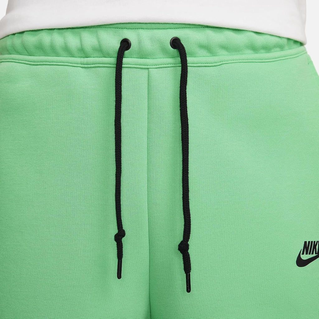 Nike Sportswear Tech Fleece Men's Shorts (Spring Green/Black, FB8171-363) Size Large