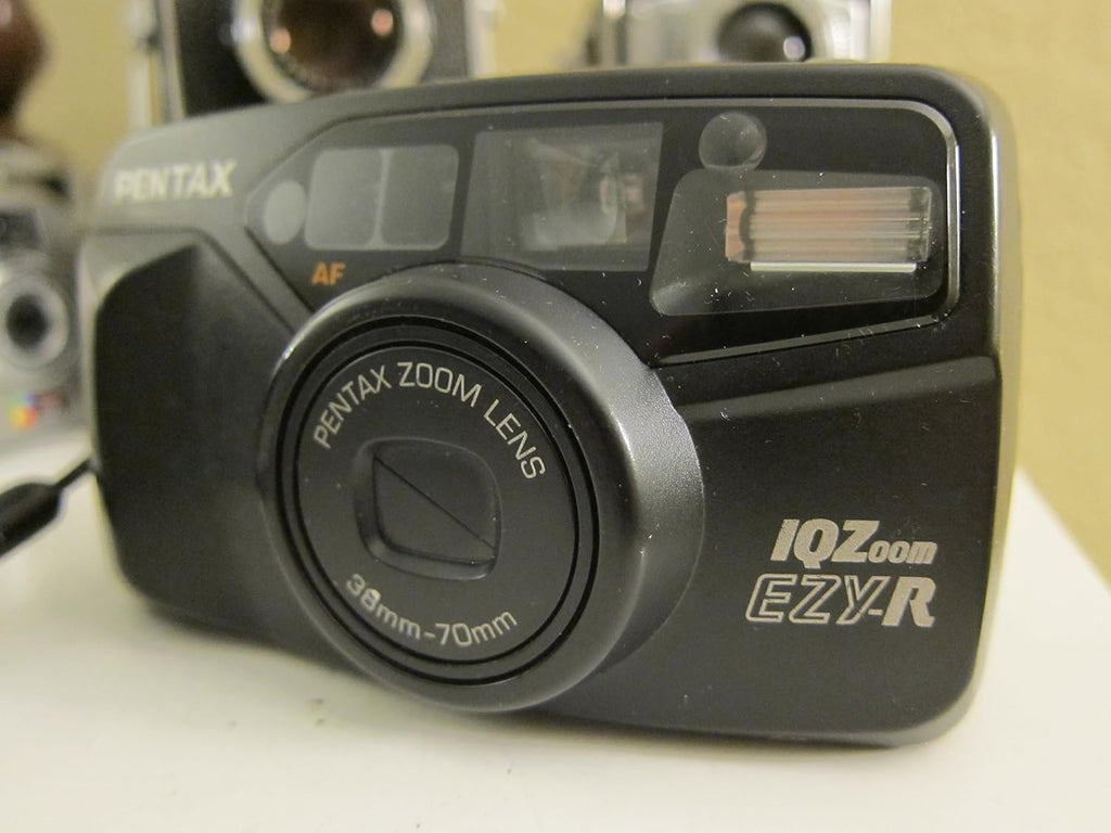 Pentax IQ Zoom EZY-R 35mm Zoom Camera